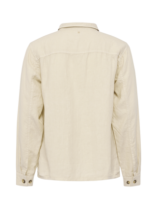 Hvid RedGreen herre-overshirt i let twill med knaplukning, brystlomme med klap og forlomme.