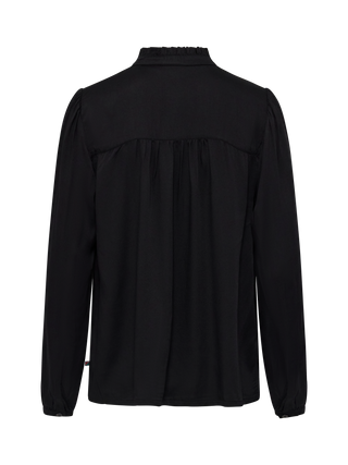 Dame bluse i sort fra Redgreen – elegant model i let viskose med knaplukning og feminine detaljer som rynk og flæsekrave.