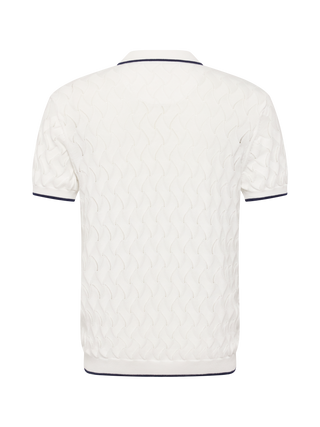 Hvid RedGreen herrepolo med bølget strikmønster, marineblå trim på flip‑krave og ærmer samt tre‑knaps placket