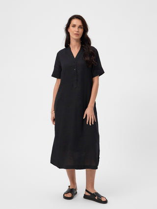 Dame kjole i sort fra Redgreen – hør / afslappet pasform / midi-længde